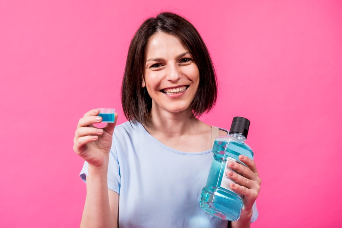 how to choose the right mouthwash for your oral health needs